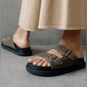 ALOHAS Buckle Strap Suede Sandals
